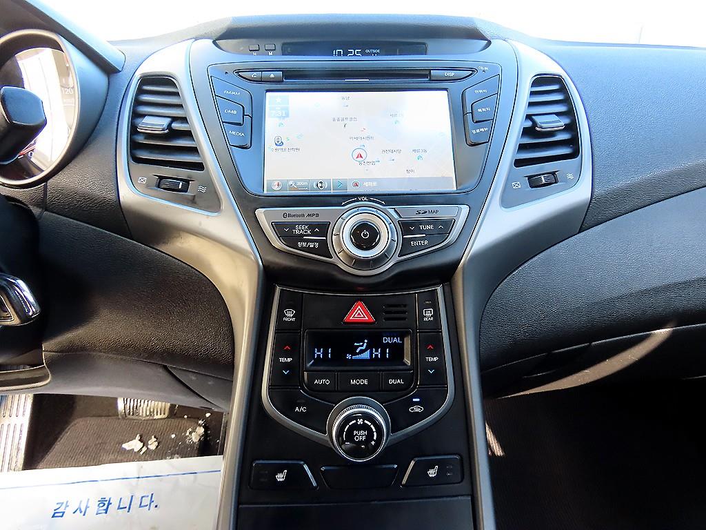 HYUNDAI Avante 2014 Blanco - Importación desde Corea - HF Imports Iquique - Foto 13