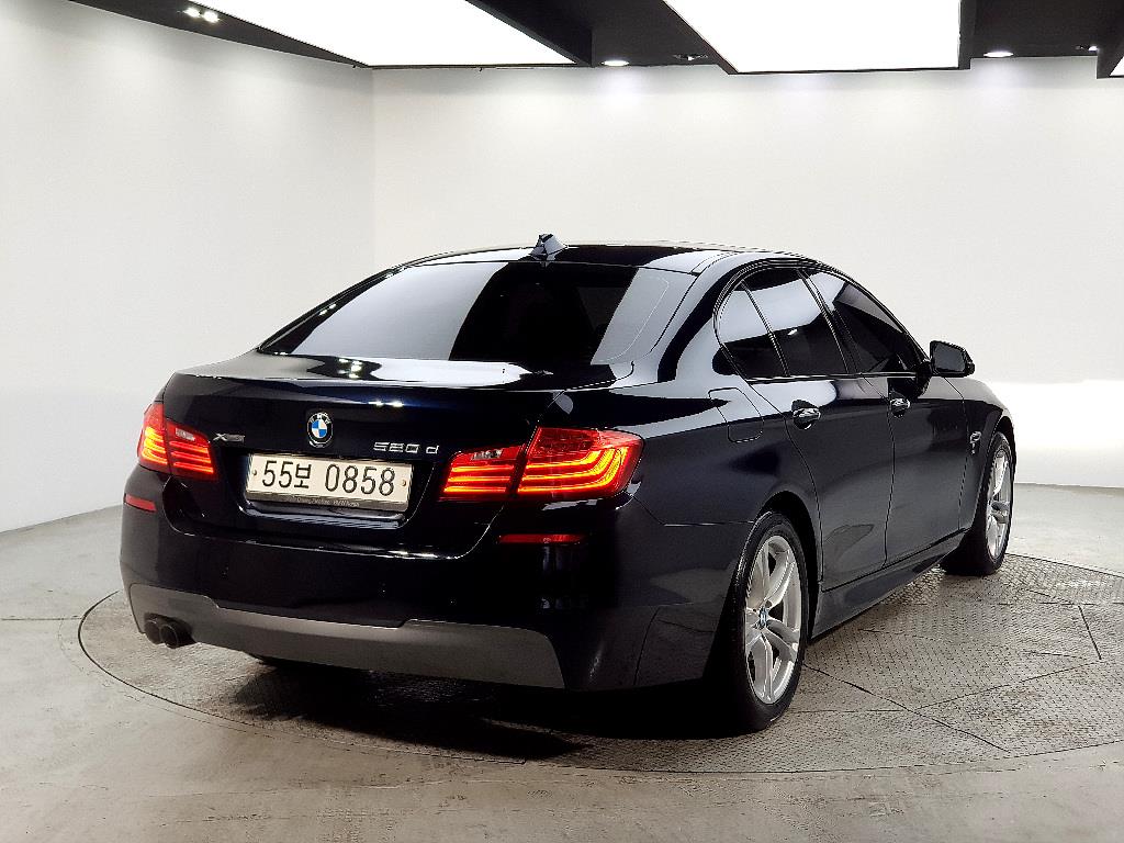 BMW 5 Series - Vista 4