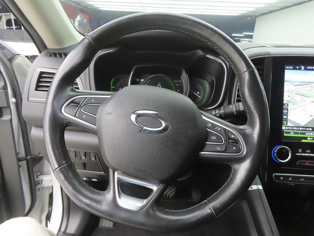 SAMSUNG QM6 - Vista 8