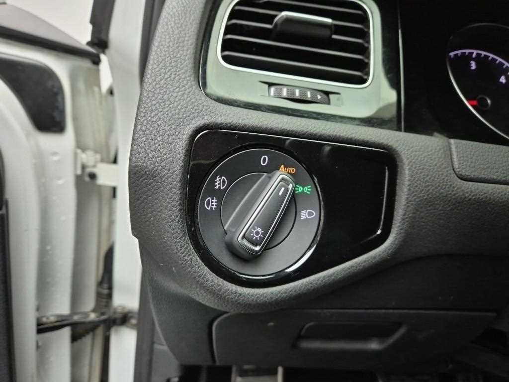 Volkswagen Golf 2015 Blanco - Importación desde Corea - HF Imports Iquique - Foto 17