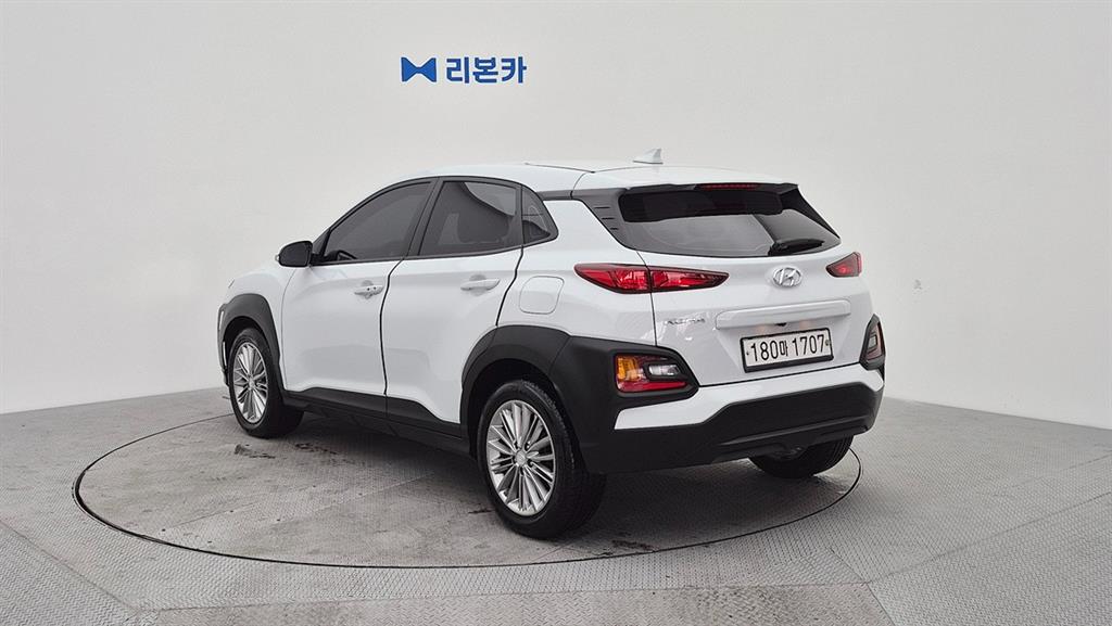 HYUNDAI Kona - Vista 4