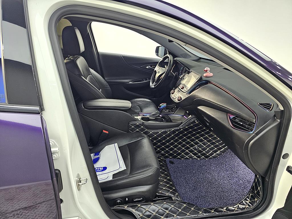 Chevrolet Malibu - Vista 11