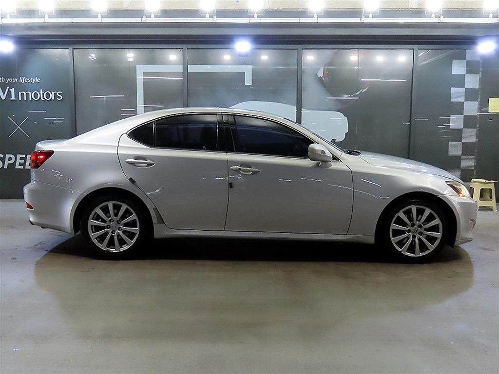 Lexus IS - Vista 3