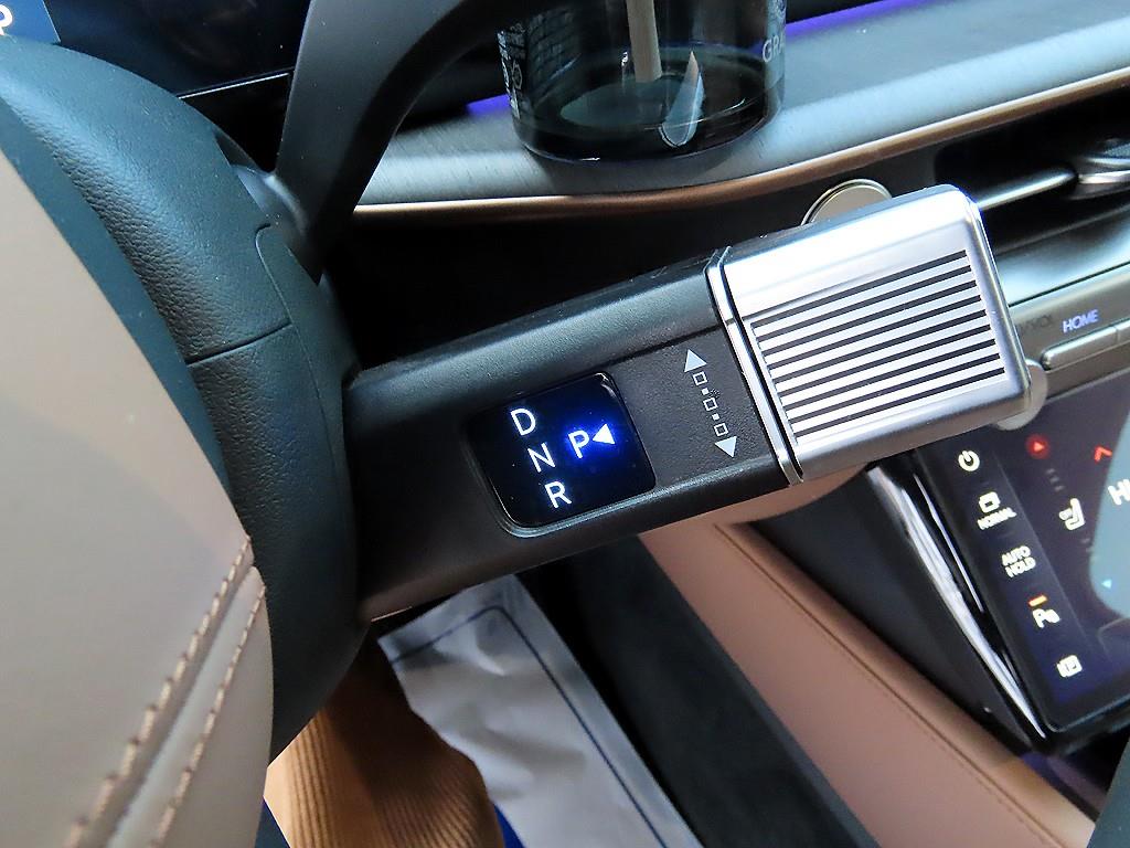 HYUNDAI Grandeur - Vista 11