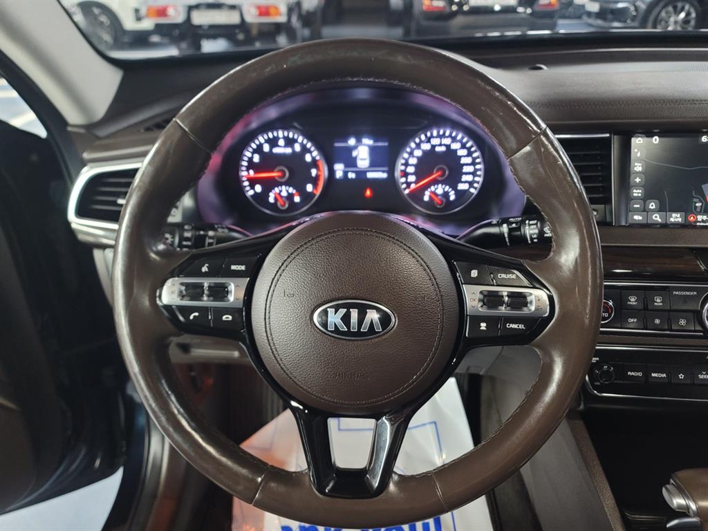 KIA K7 - Vista 11
