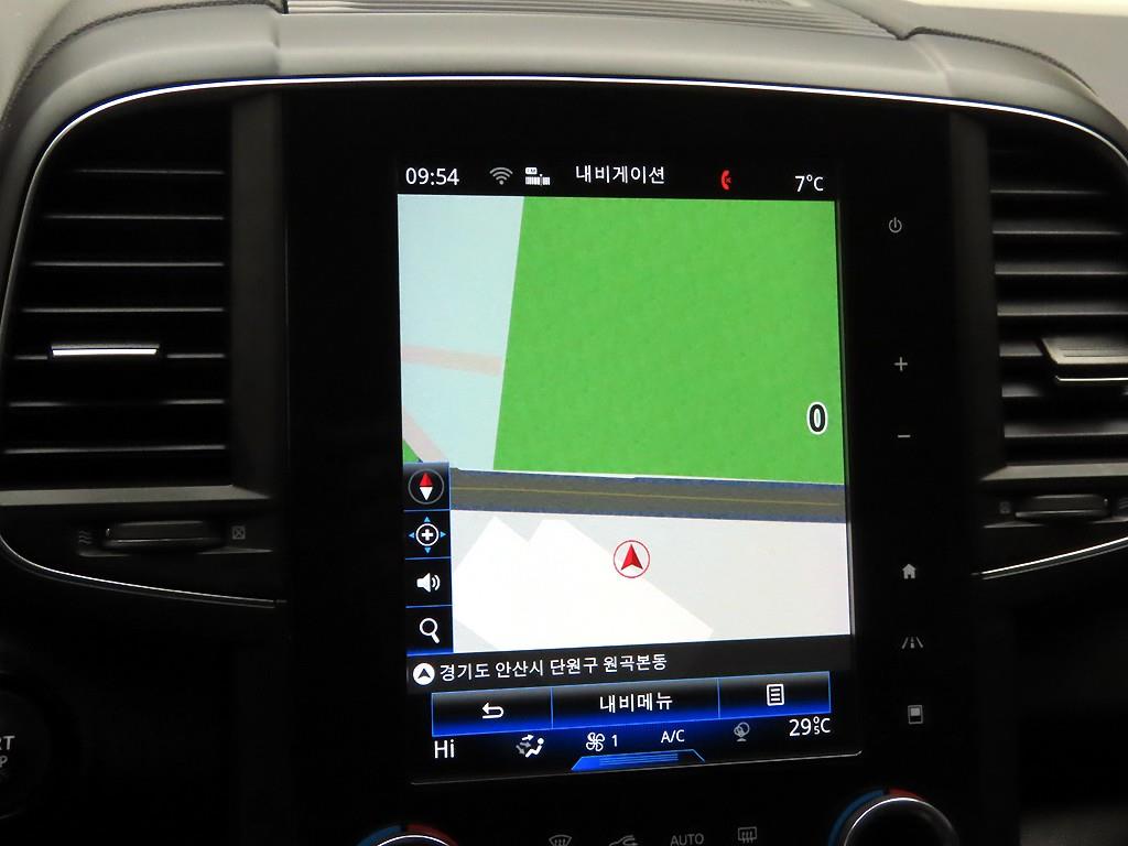 SAMSUNG QM6 - Vista 9