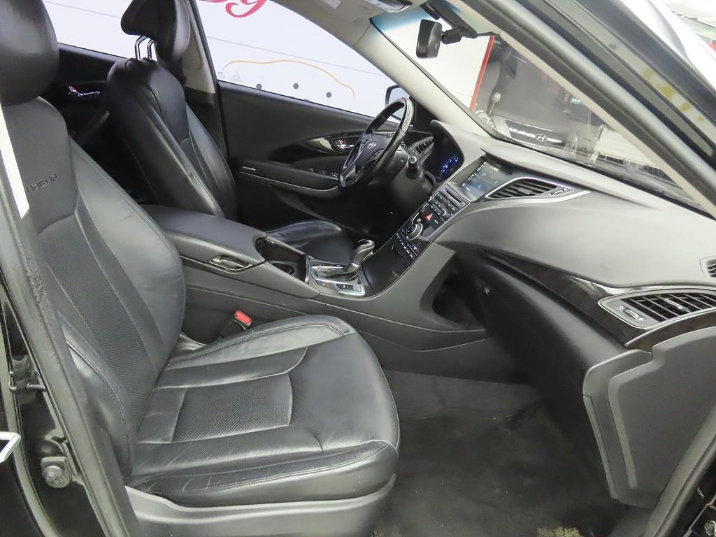 HYUNDAI Grandeur - Vista 6