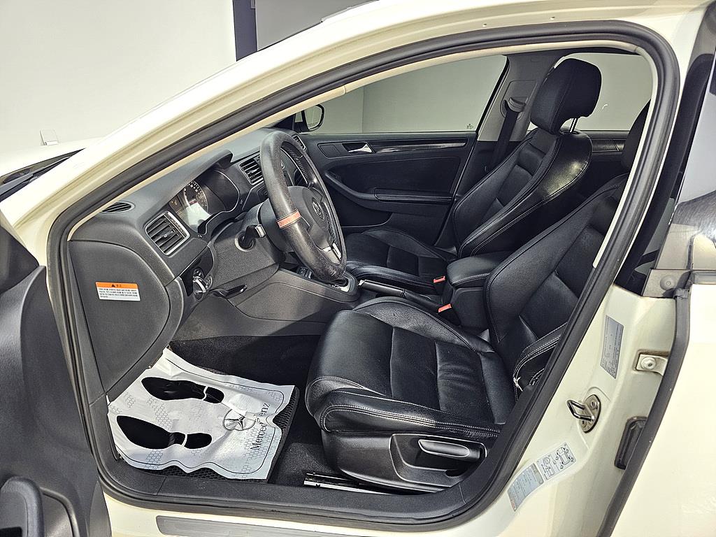 Volkswagen Jetta - Vista 8