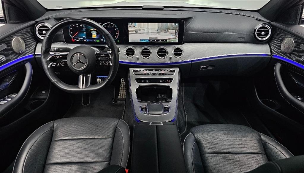 Mercedes Benz E class - Vista 7