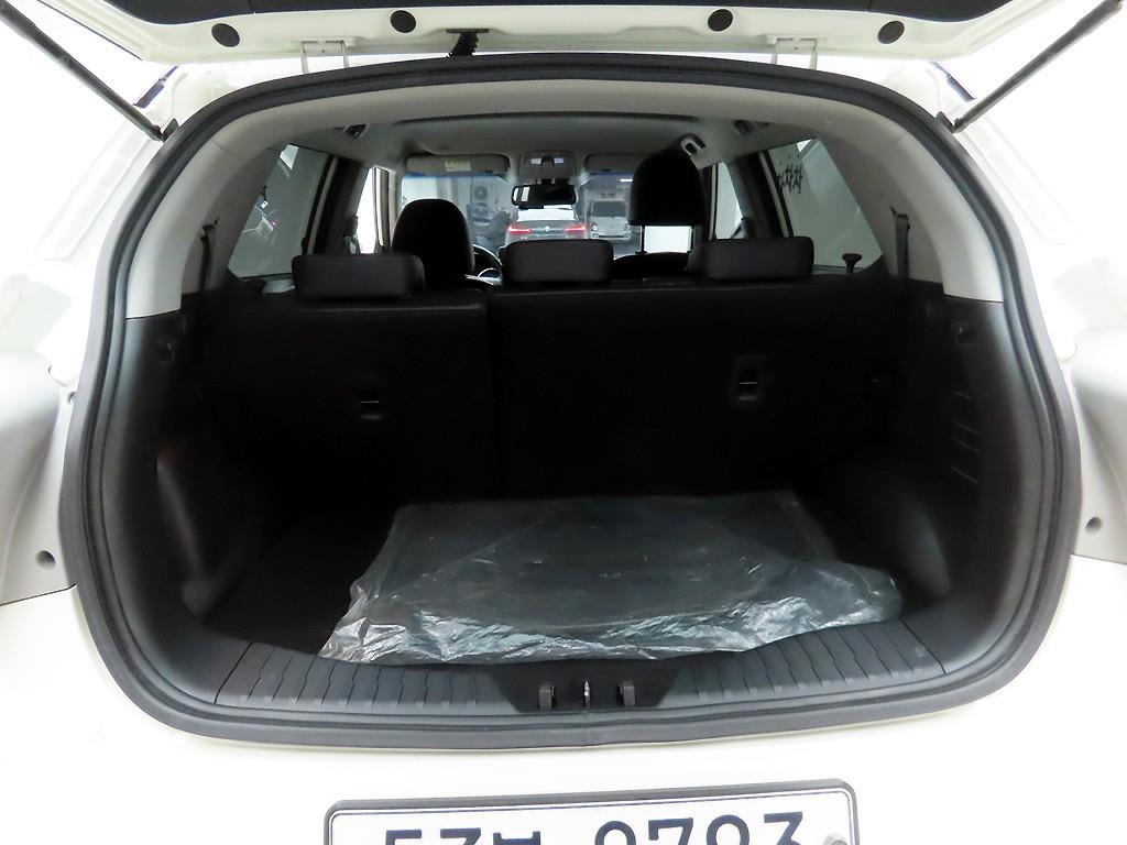 Ssangyong Tivoli - Vista 5