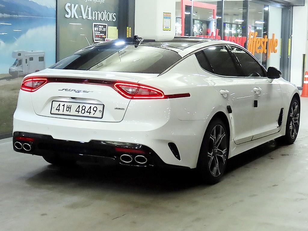KIA Stinger - Vista 4