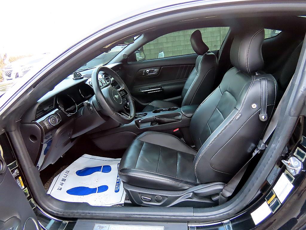 Ford Mustang - Vista 5