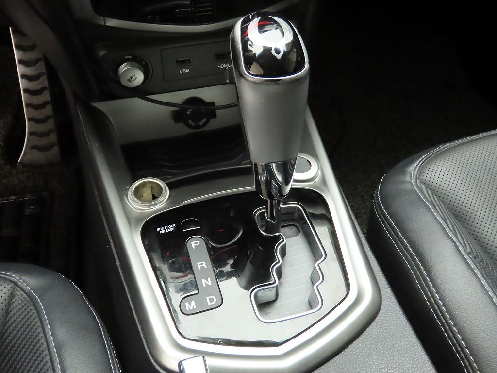 Ssangyong Tivoli - Vista 11