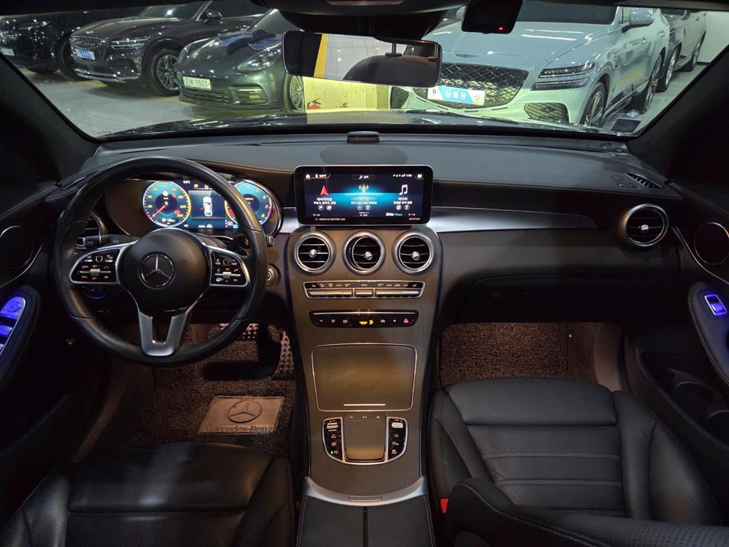 Mercedes Benz GLC Class - Vista 8