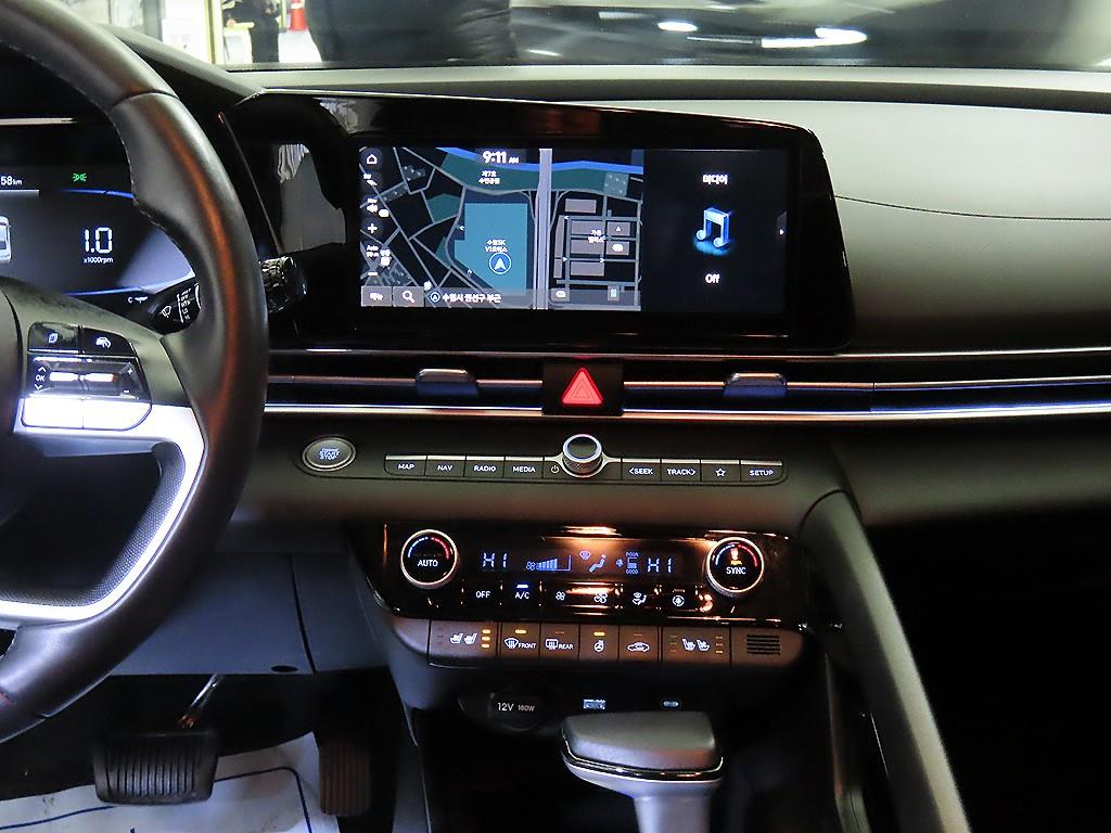 HYUNDAI Avante - Vista 11