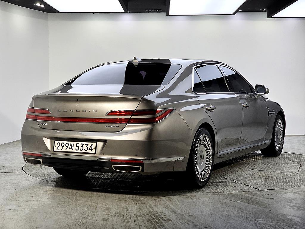 Genesis G90 - Vista 4