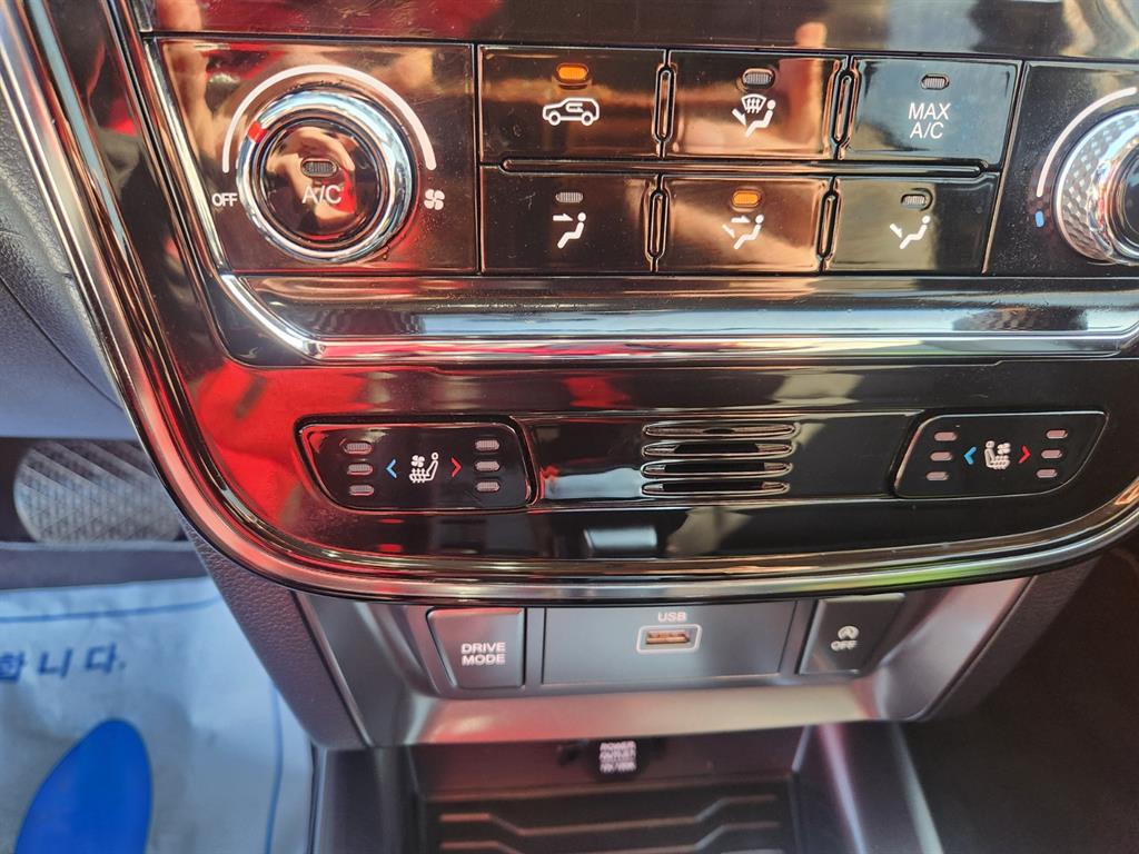 Ssangyong Tivoli - Vista 8