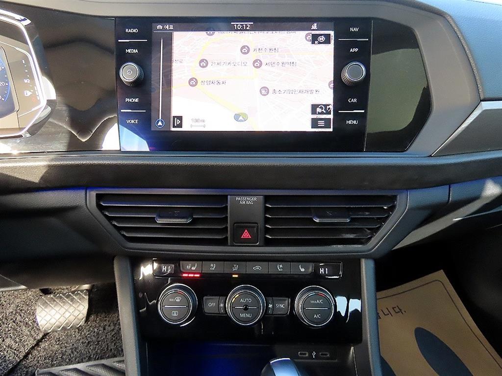 Volkswagen Jetta - Vista 12