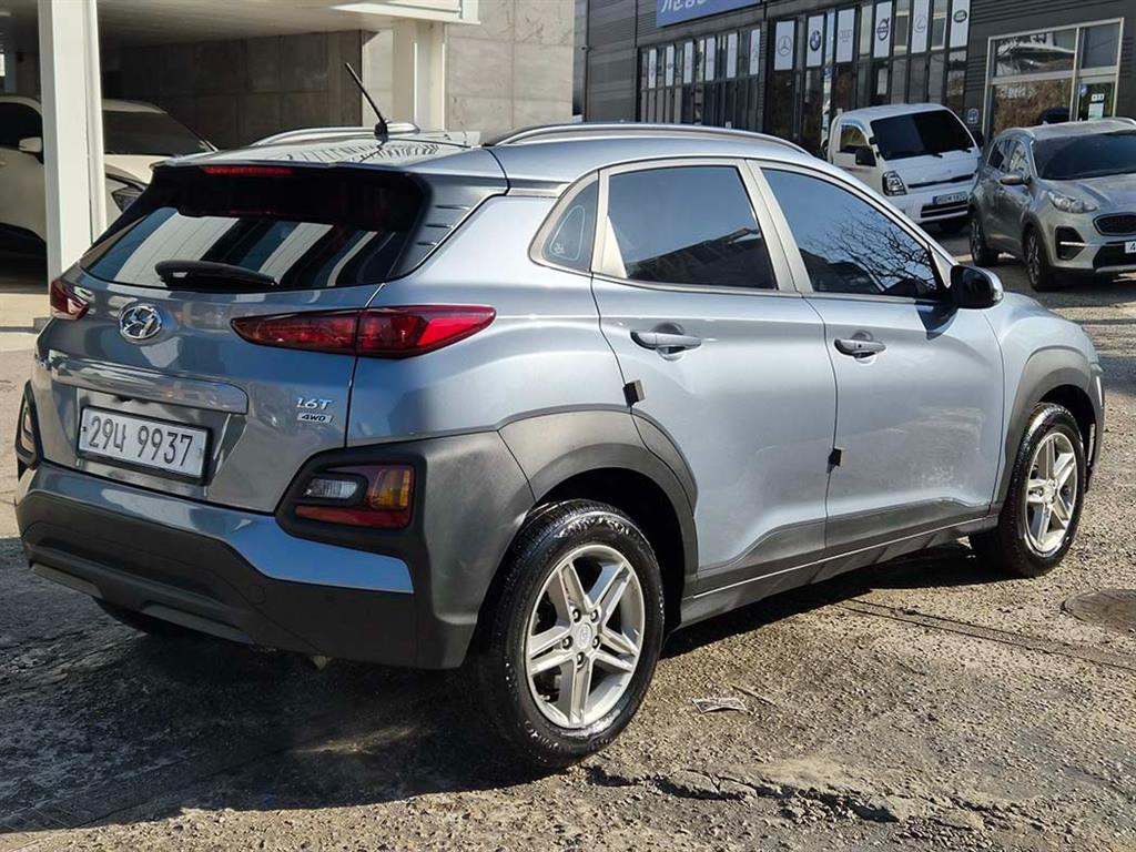 HYUNDAI Kona - Vista 4