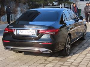 Mercedes Benz E class - Vista 6