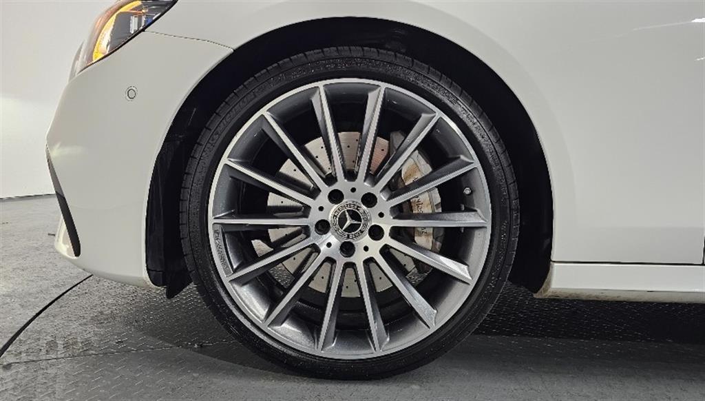 Mercedes Benz E class - Vista 5