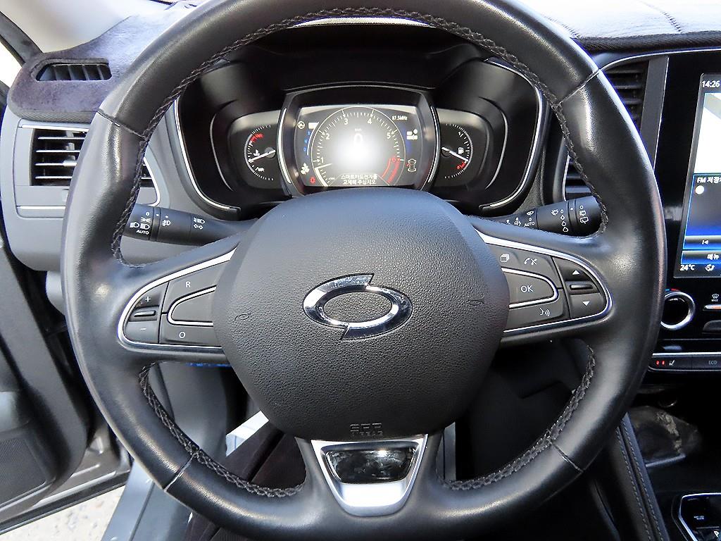 SAMSUNG QM6 - Vista 8