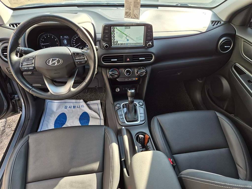 HYUNDAI Kona - Vista 10