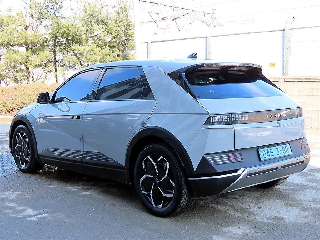 HYUNDAI Ioniq 5 - Vista 3