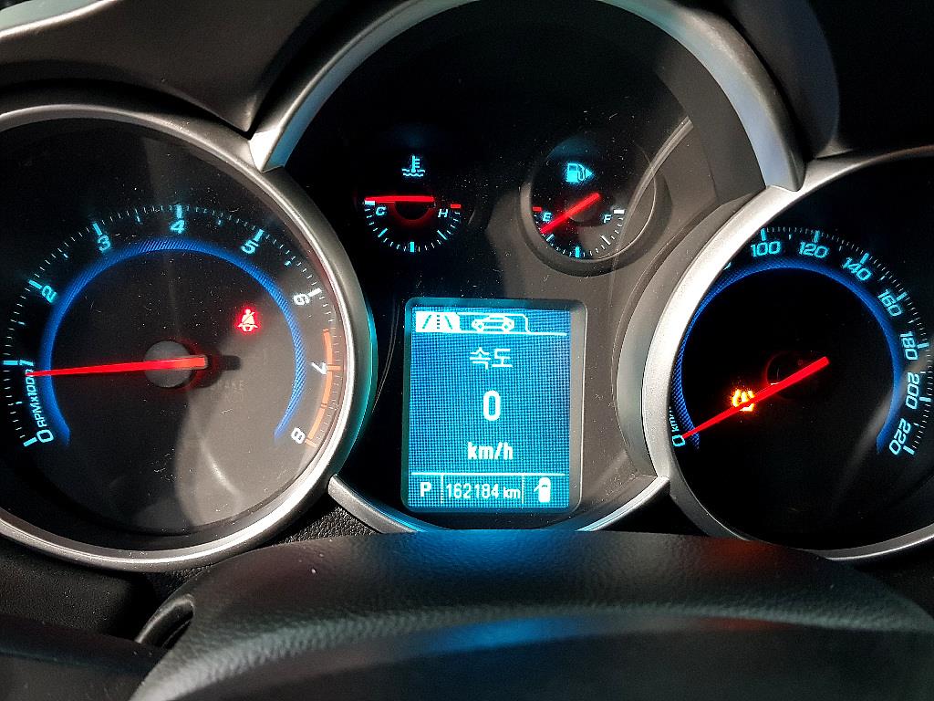 Chevrolet Cruise - Vista 7