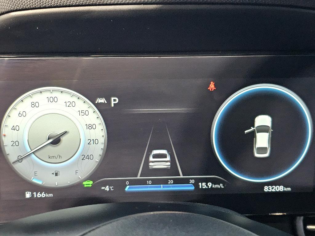 HYUNDAI Avante - Vista 7