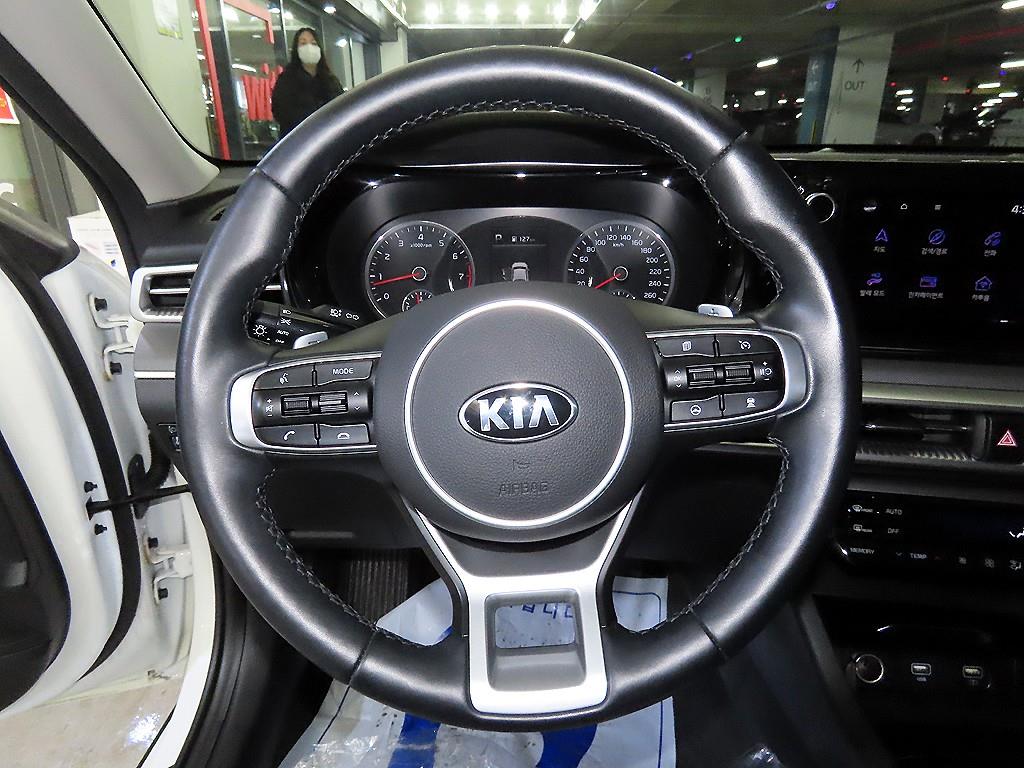 KIA K5 - Vista 8