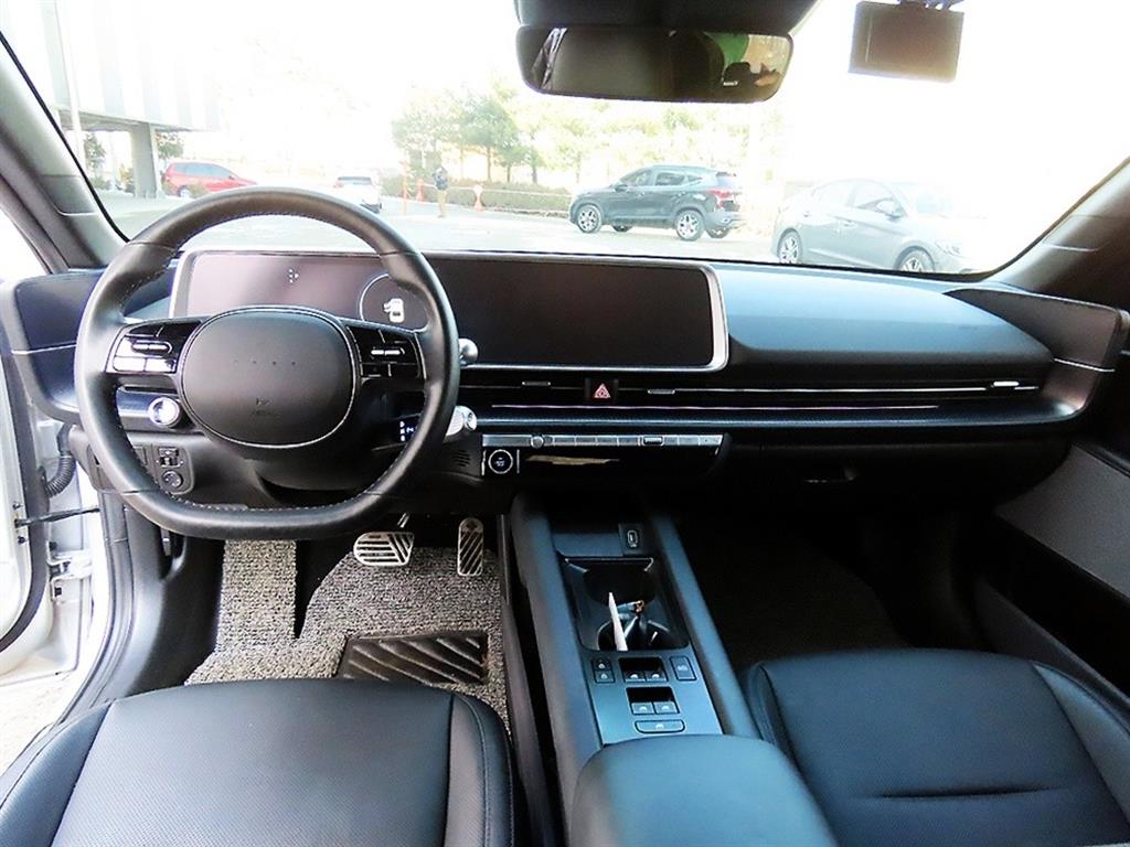 HYUNDAI Ioniq 6 - Vista 7