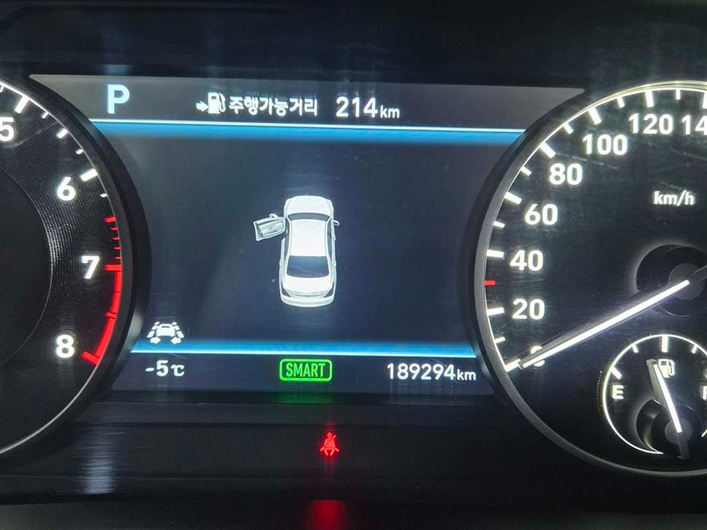 Genesis EQ900 - Vista 9