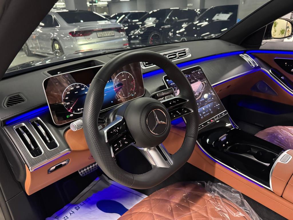 Mercedes Benz S Class - Vista 5