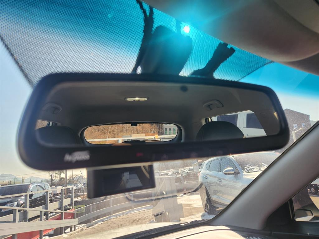 Ssangyong Tivoli - Vista 10