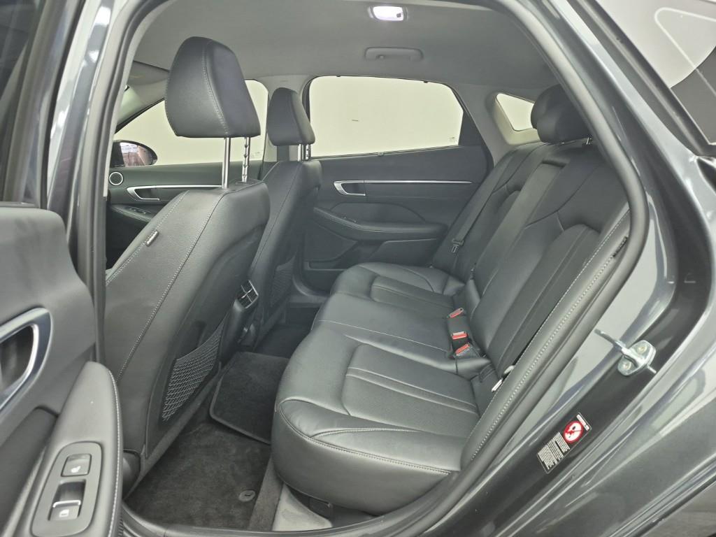 HYUNDAI Sonata - Vista 12