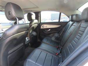 Mercedes Benz E class - Vista 12