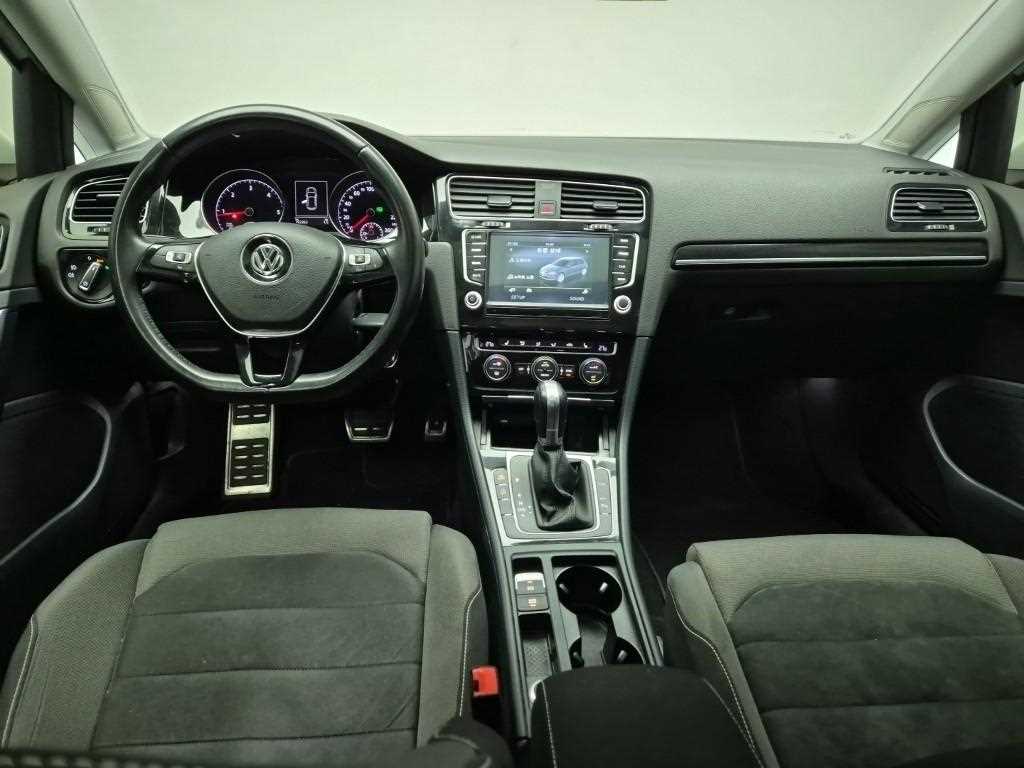 Volkswagen Golf - Vista 7