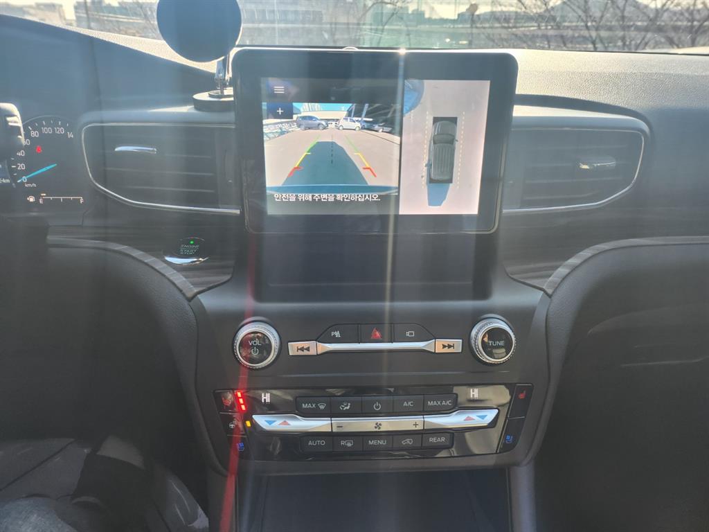 Ford Explorer - Vista 10