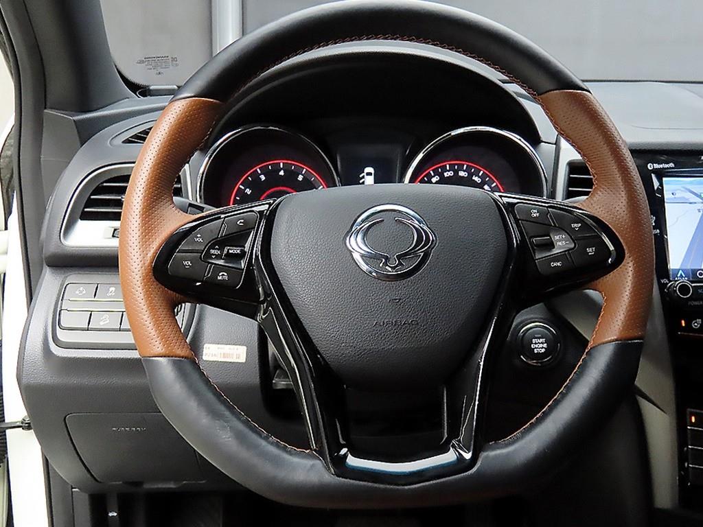 Ssangyong Tivoli - Vista 9