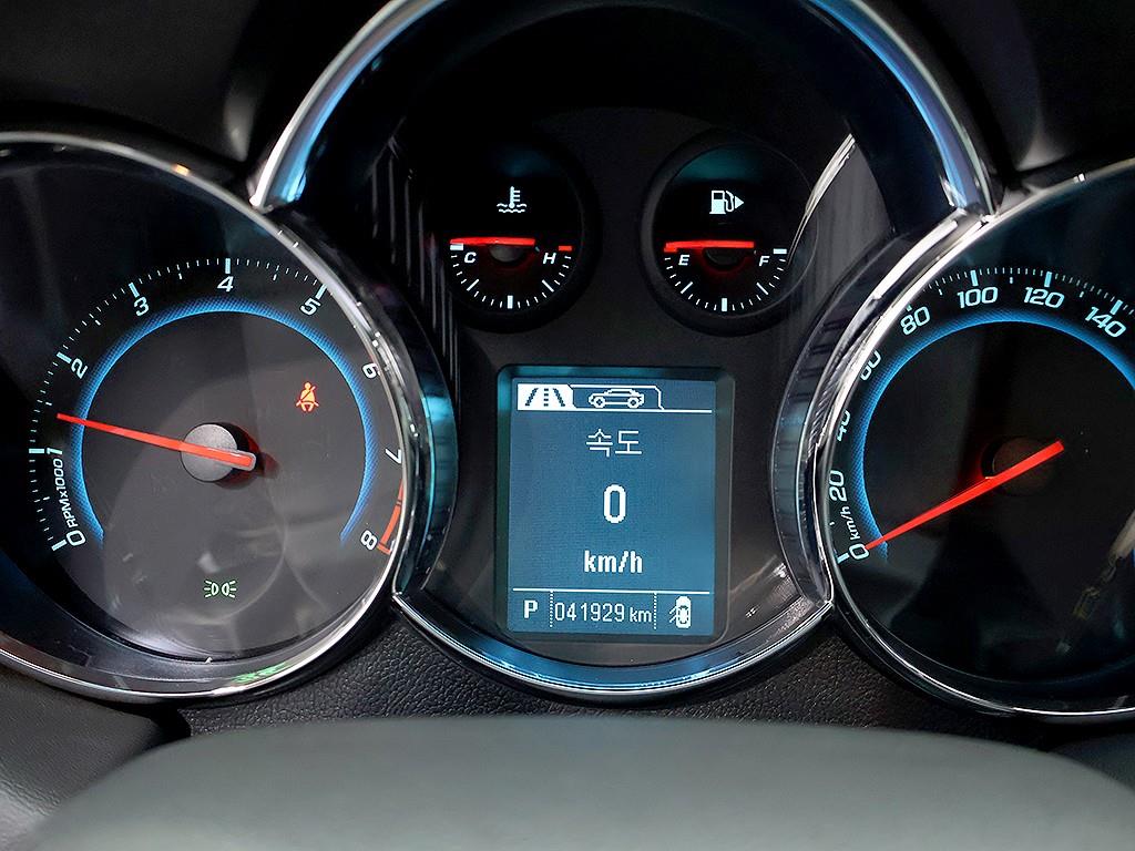 Chevrolet Cruise - Vista 11