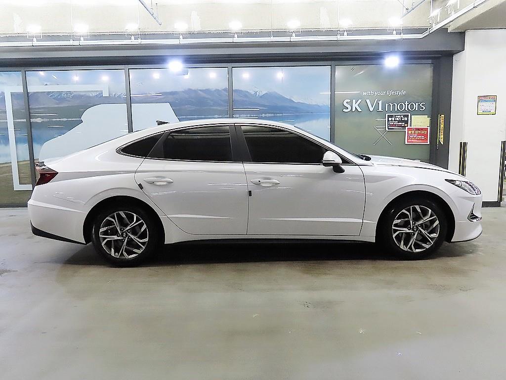 HYUNDAI Sonata - Vista 3