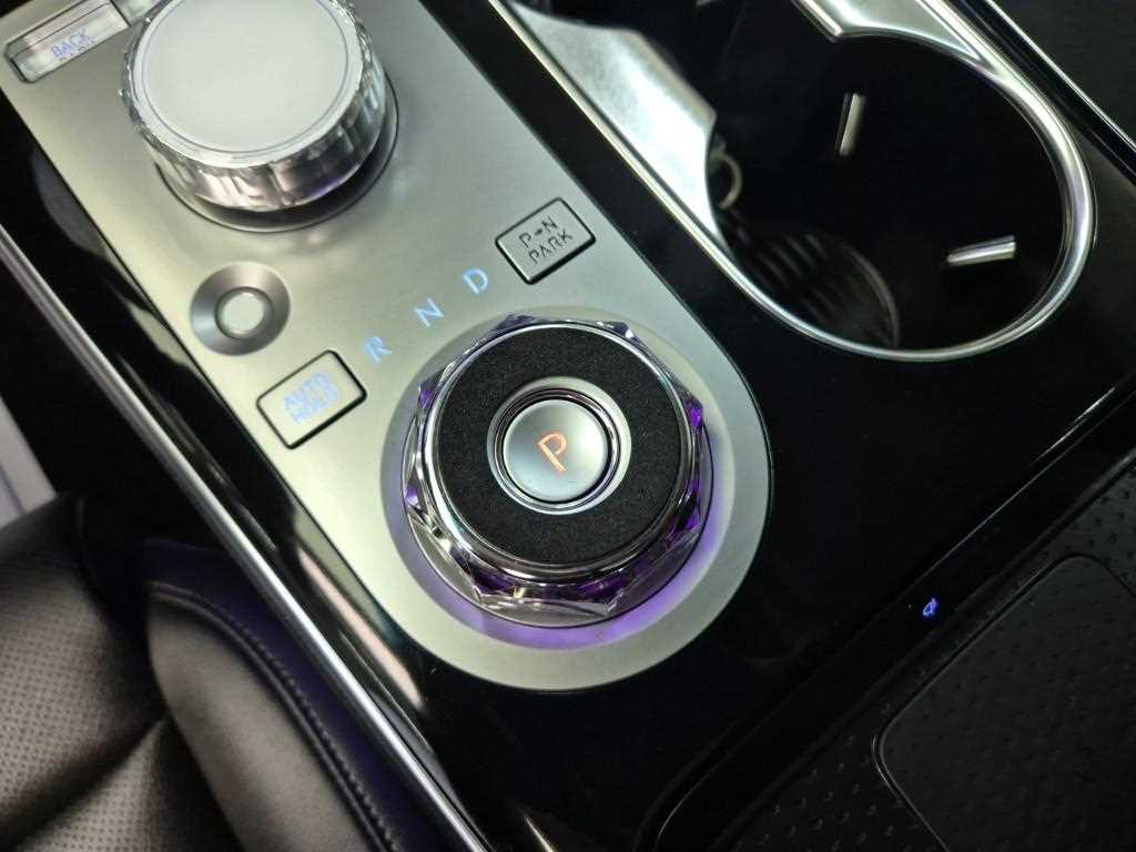 Genesis GV70 - Vista 7