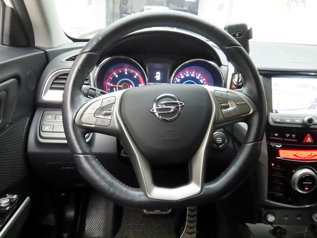 Ssangyong Tivoli - Vista 8