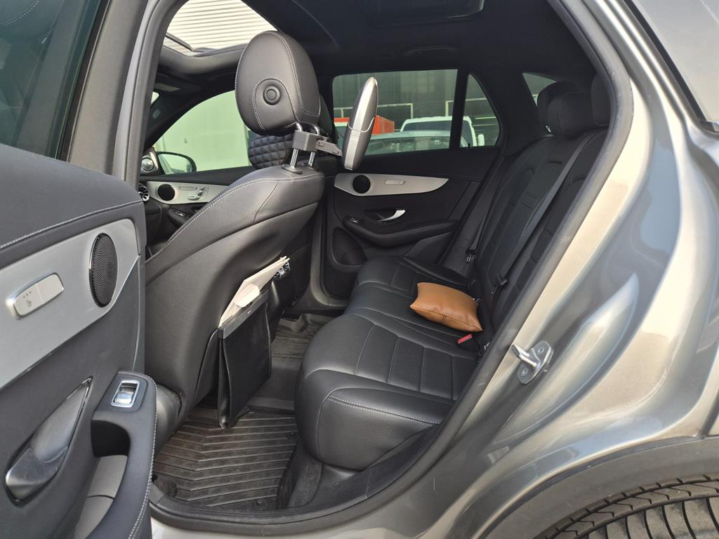 Mercedes Benz GLC Class - Vista 12