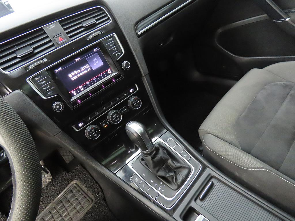 Volkswagen Golf - Vista 11