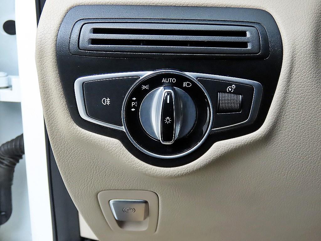 Mercedes Benz GLC Class - Vista 12