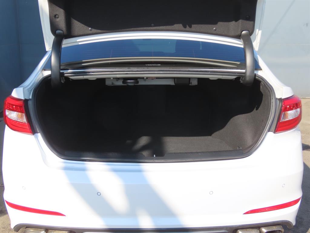 HYUNDAI Sonata - Vista 9