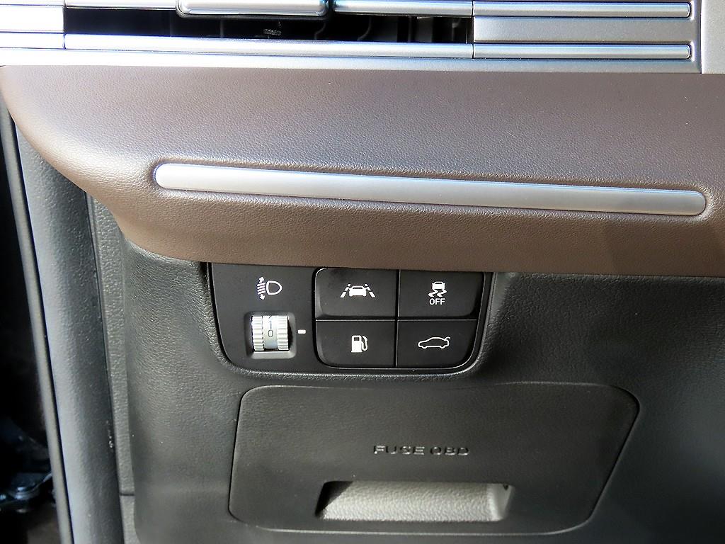 HYUNDAI Grandeur - Vista 12