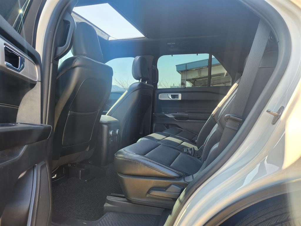 Ford Explorer - Vista 8